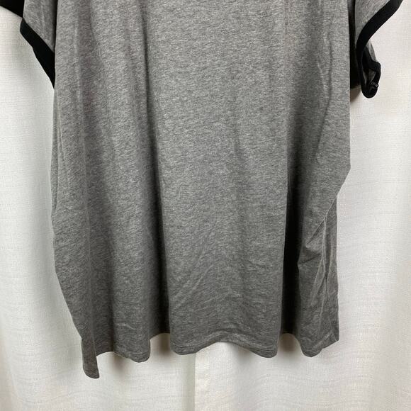 Torrid Gray Schitt’s Creek Rose Apothecary T-Shirt Sz.4 - Picture 13 of 14